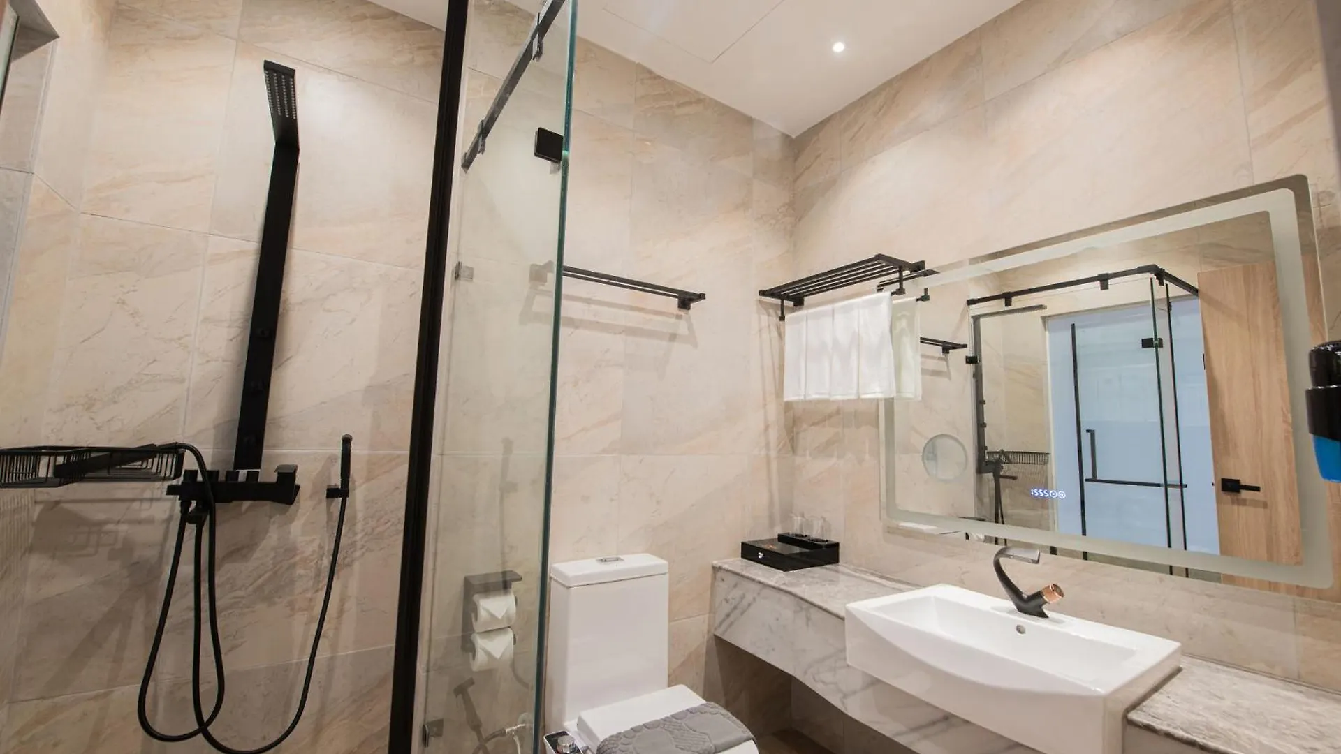 Grand Inhotel Kota Kinabalu Malasia